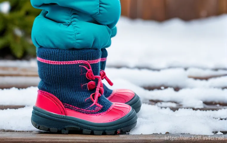 유아용 겨울 양말 추천 - **Prompt 1: Toddler Exploring in Merino Wool Socks** "A happy, energetic toddler (around 18-24 m...